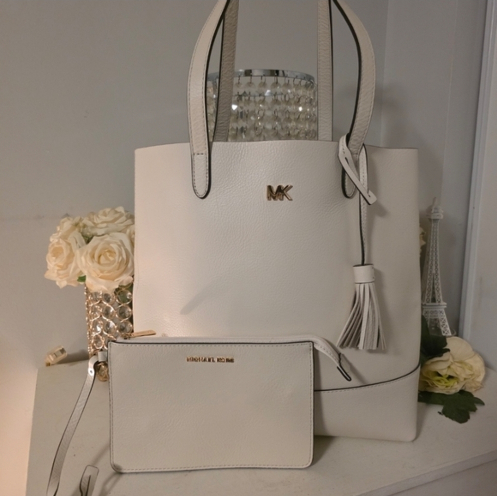 Michael Kors White Tote and Wristlet Set